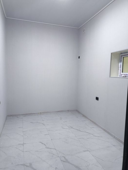 Сдаётся нежилое помещения на 2 этаже.