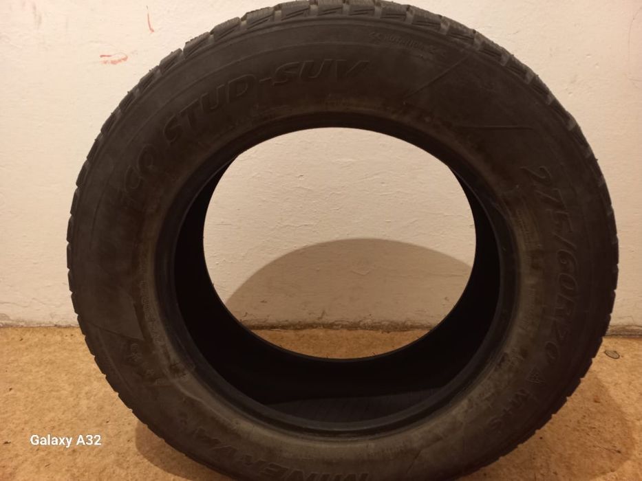 Зимные шины 275/60R20