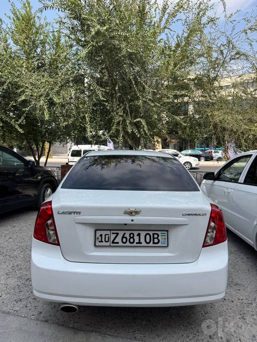 Lacetti 2010 avtomat metan srochna sotiladi