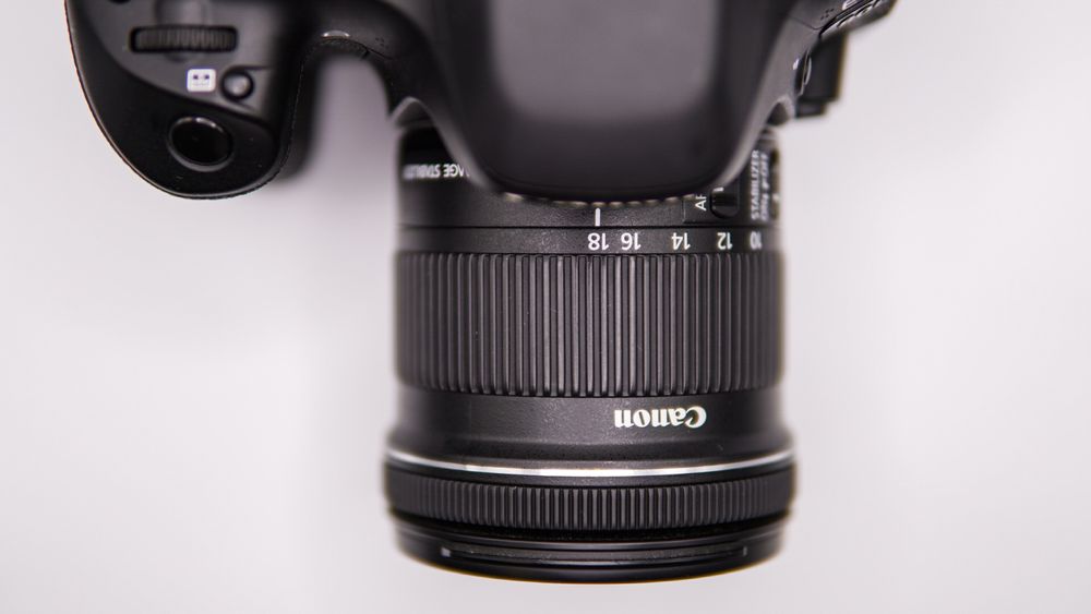 Canon EOS 80D + Canon 10-18mm