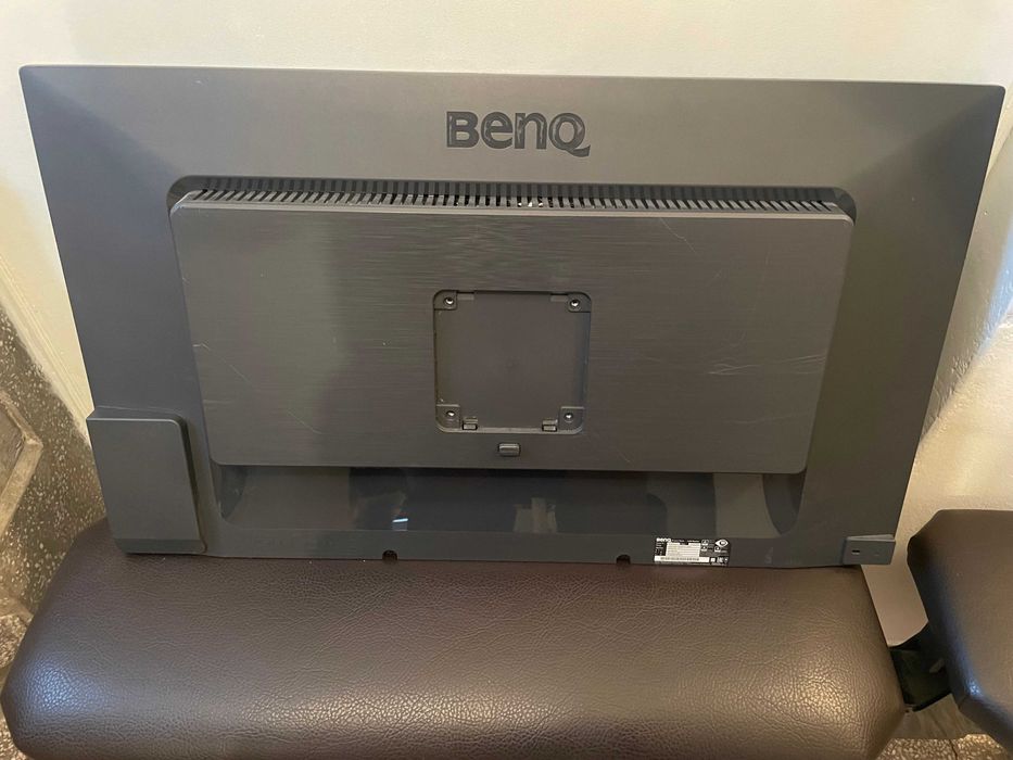 32" BENQ PD3200U-T LCD монитори професионални 4 броя налични