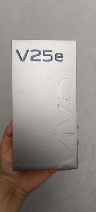 Продам телефон Vivo V25e
