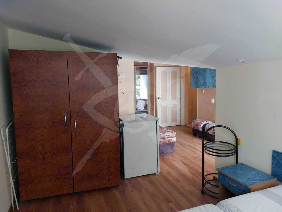 Дава се под наем Едностаен апартамент в Варна, Гръцка махала - 30 кв.м за 225 € - Снимка #2