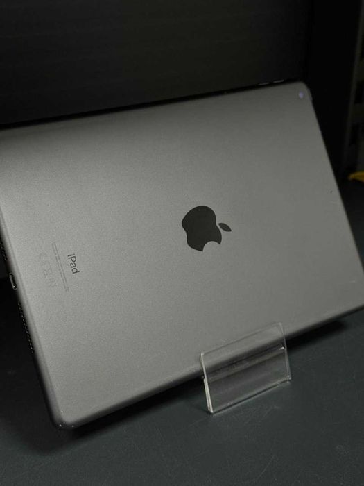 Tabletă iPad Gen 8 128GB MYLD2NF/A Cod 115899