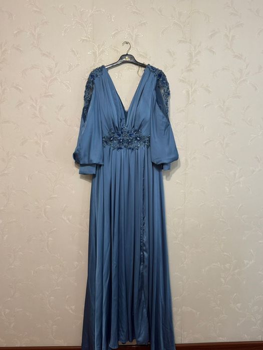 Распродажа вечерних бальных платьев