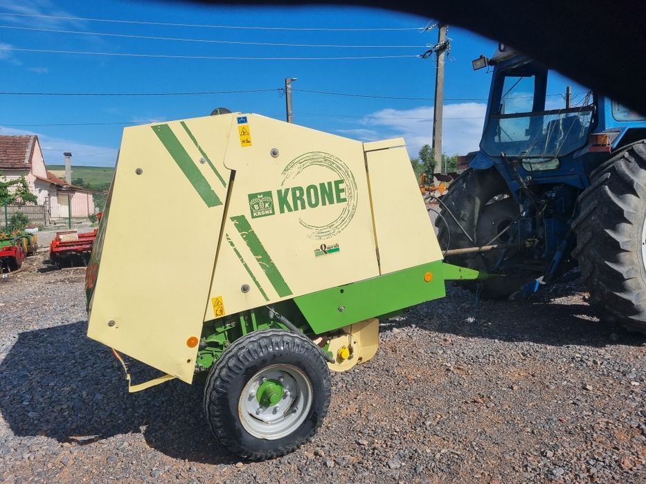 Presa  balotat  krone KR 125