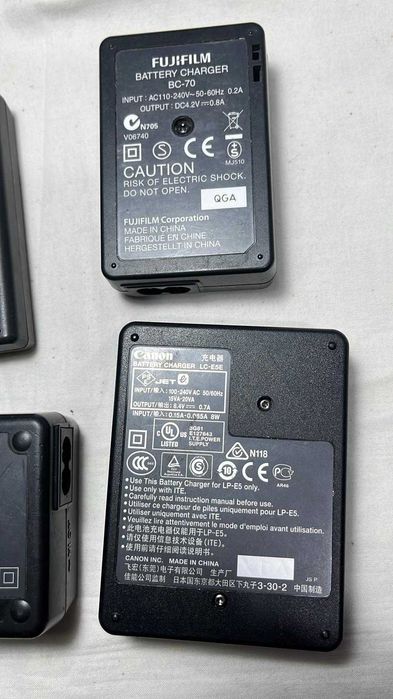 Adaptoare diferite  modele BC50, BC70, DZ-ACS3(E), DR-BC-K4