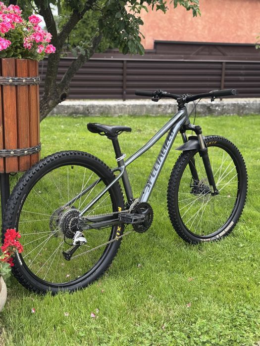 bicicletă SPECIALIZED