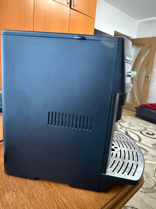 DeLonghi Magnifica ESAM3000B
