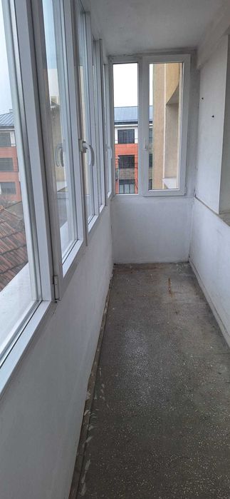 Vând apartament 3 camere in Cluj-Napoca, cart. Grigorescu.