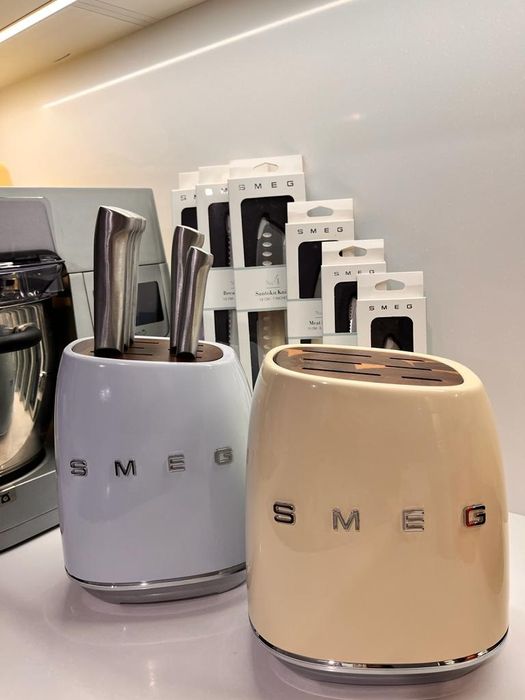 SMEG набор ножей