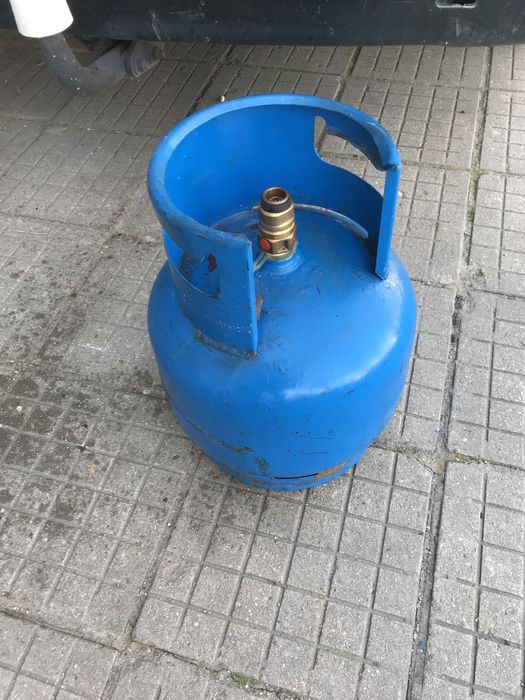 Газова  бутилка  12   литра .