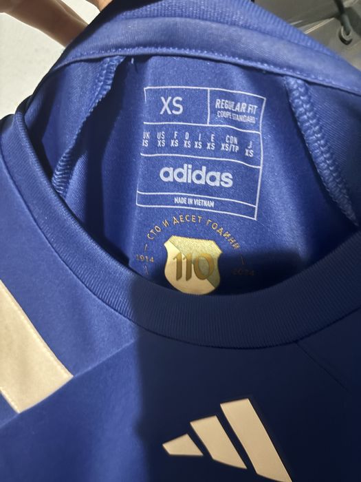 Тениска на левски