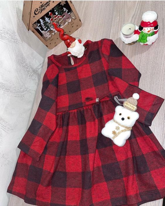 Детски дрешки , чисто нови с етикет .Размери от 3м до 14 г