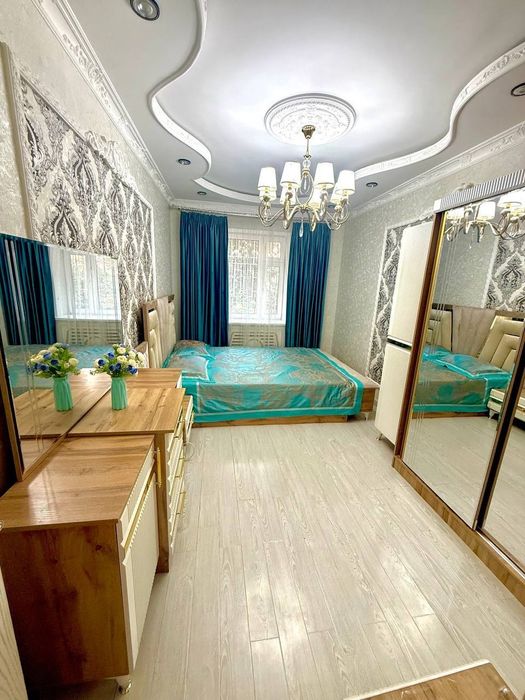 Mirzo Ulug'bek metro Bankovskiy 5 hona 1 etaj /4  150 kv