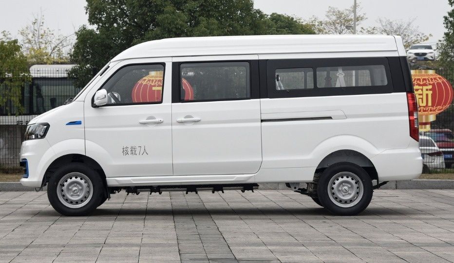 Продаётся микроавтобус.