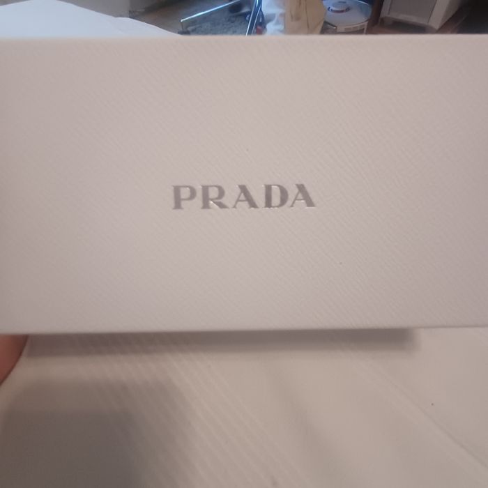 Слънчеви очила Prada