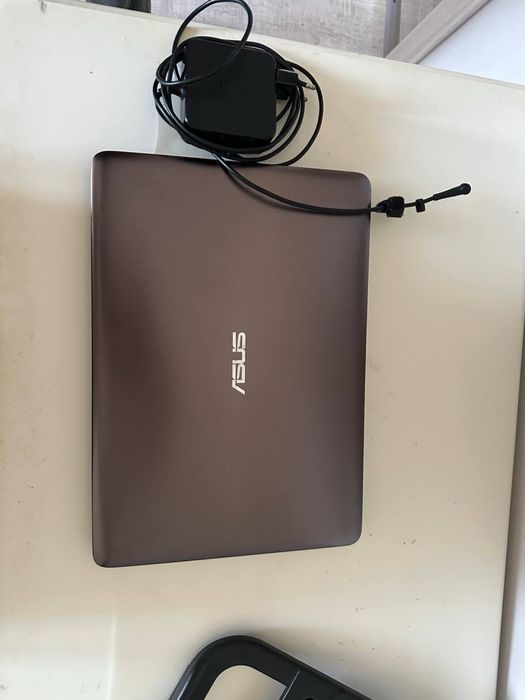 Ноутбук  Asus