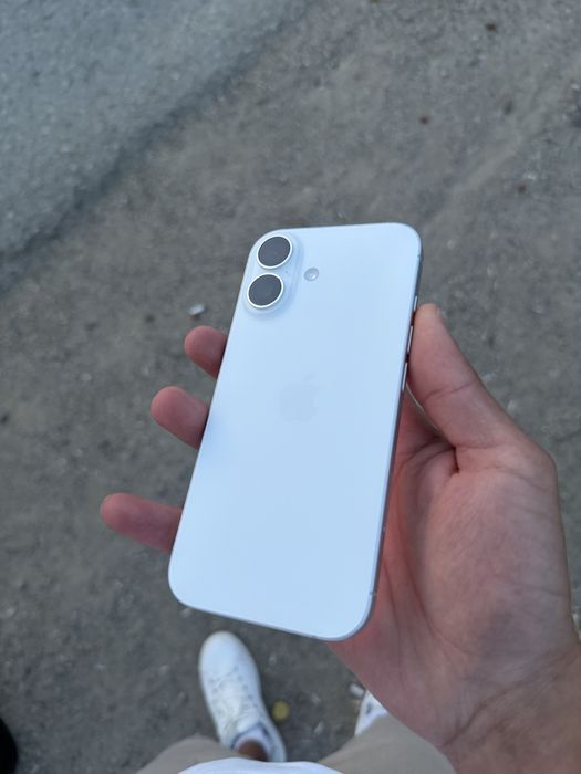 Vând sau schimb , iphone 17
