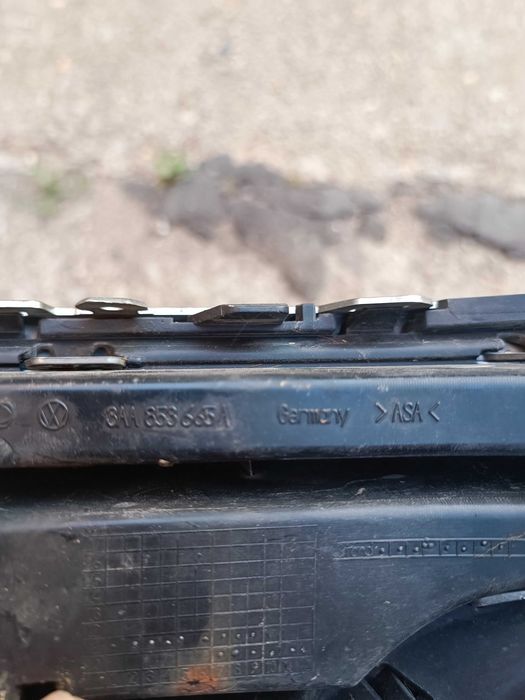 решетка предна броня Passat B7