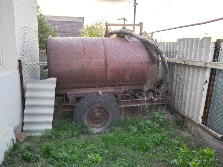 Трактор Телеги бочка грабли