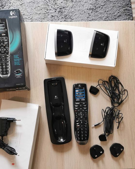 Telecomanda Logitech Harmony 900 Noua