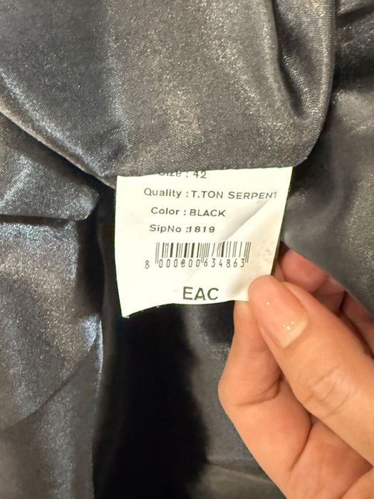 Продам кожаную куртку-сюртюк