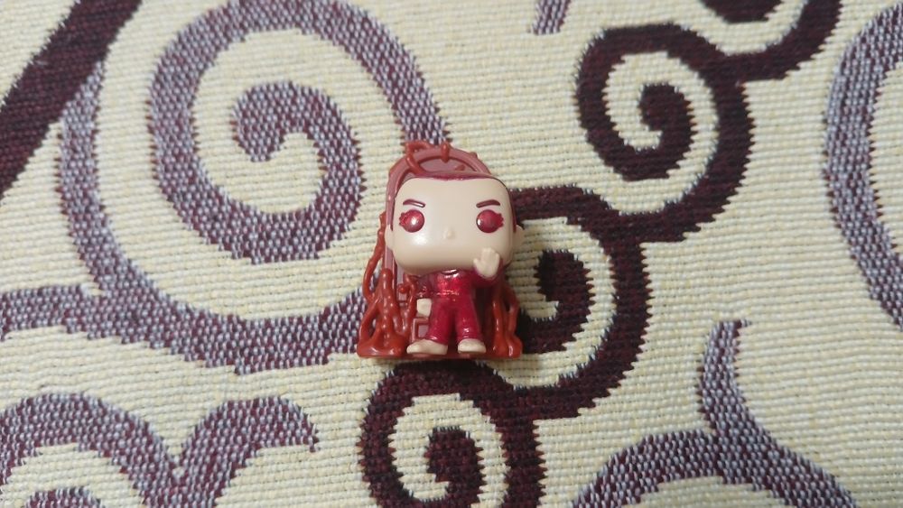 Фигурки очень странные дела