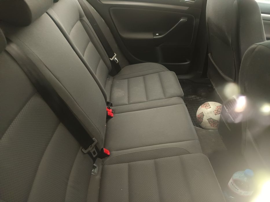 Продавам WV GOLF 1.6FSI benzin