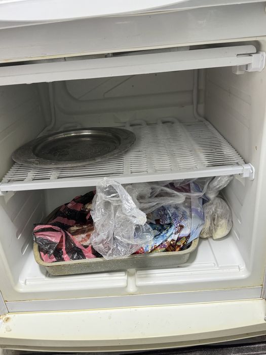 Холодильник рабочий советский