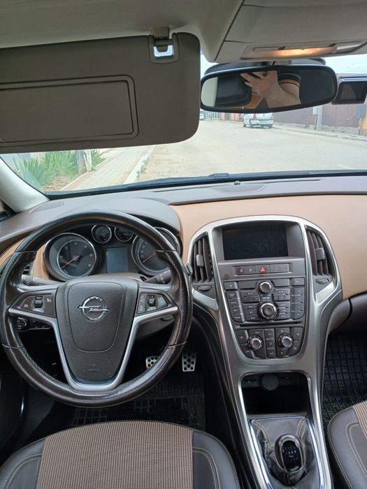 OPEL Astra 2012 — imagine 5