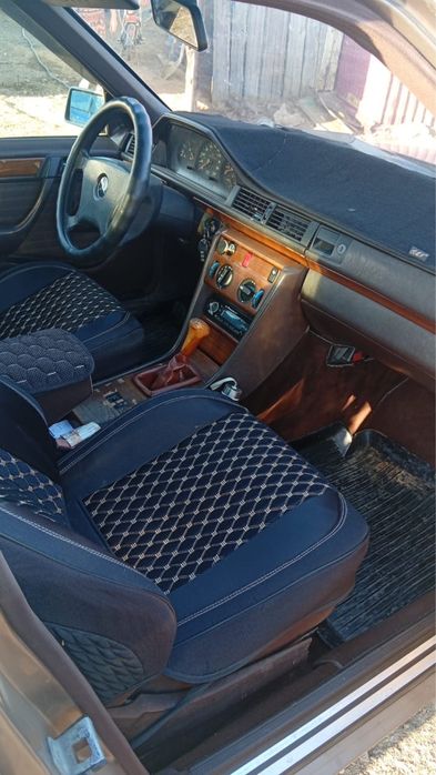 Срочно продается mercedes e200