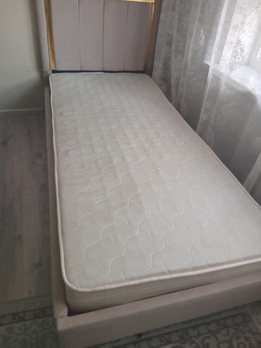 Продам кровать односпальная