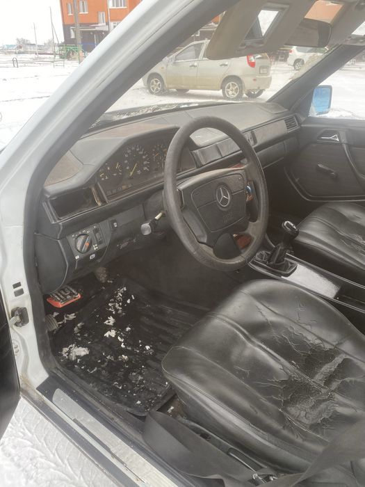 Мерседес 124 е230 до рест