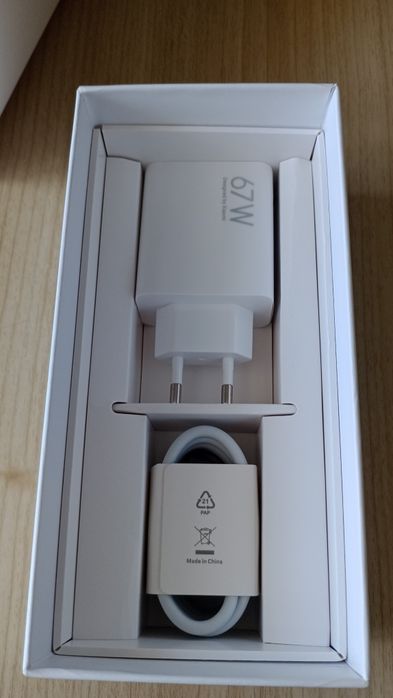 Xiaomi 13  смартфон