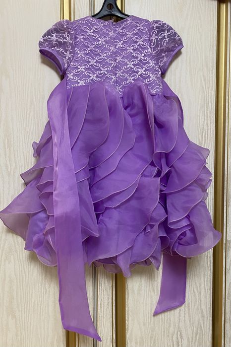 Платье на девочку