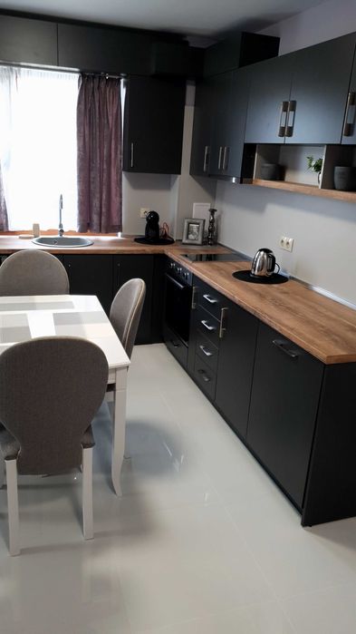 Дава се под наем Двустаен апартамент в Варна, Базар Левски - 72 кв.м за 130000 € - Снимка #1