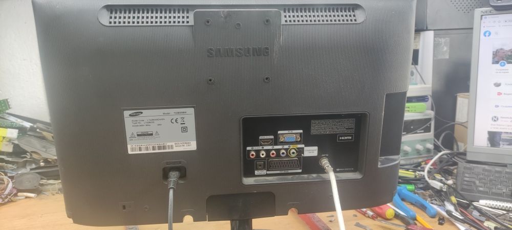 Телевизор samsung 22 инча