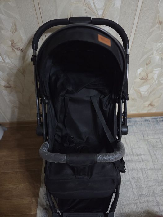 Коляска прогулочная