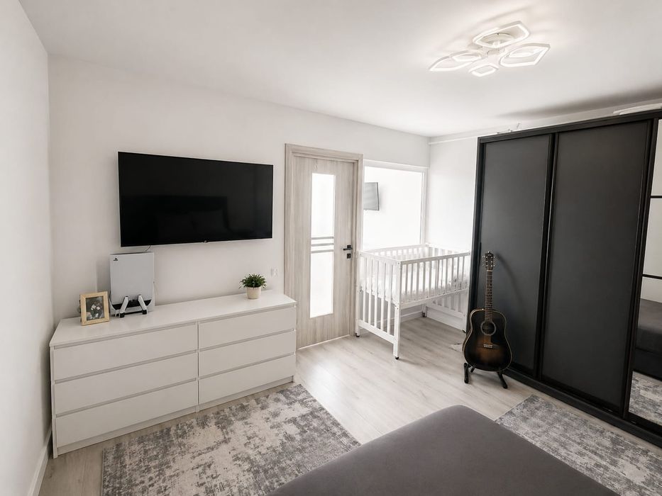 Garsonieră  modernă, ultrafinisată – complet mobilată – 32 mp