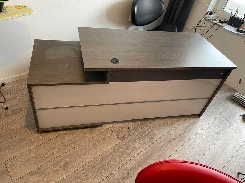 Офис Бюро Ивел 4 от Виденов