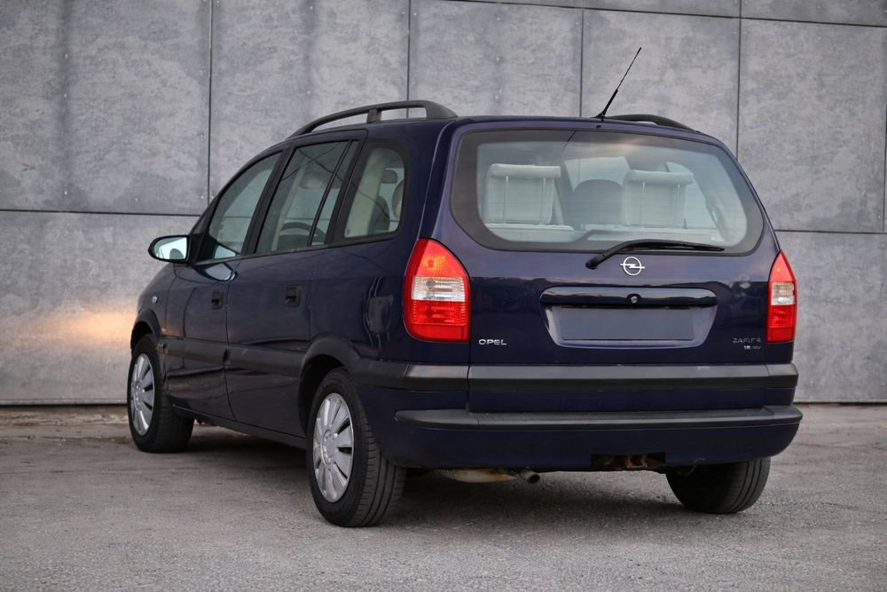 Opel zafira 1.8i