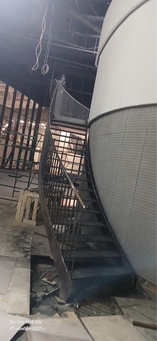 Металлические лестницы