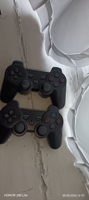 PlayStation 3 Fat / 14 игр / 2 геймпада / Всё кабели Стоит Охлаждение