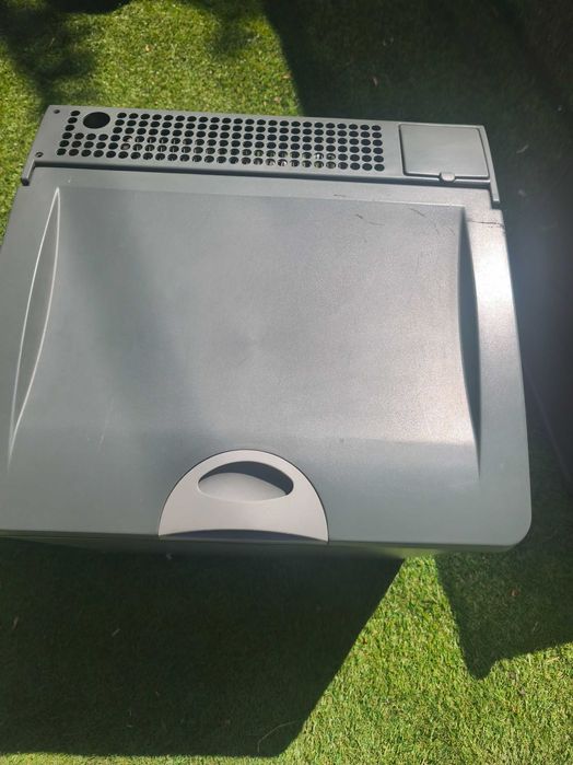 Хладилна кутия 40л +инвертор 200w