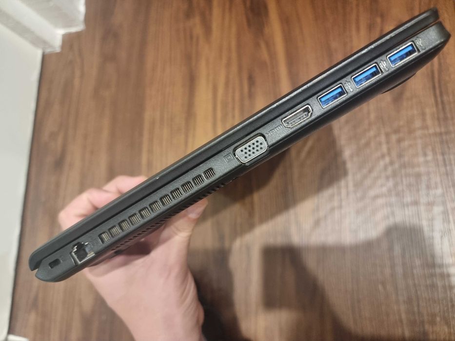 laptop fujitsu i5 7200 8gb ddr4 hdd 500gb