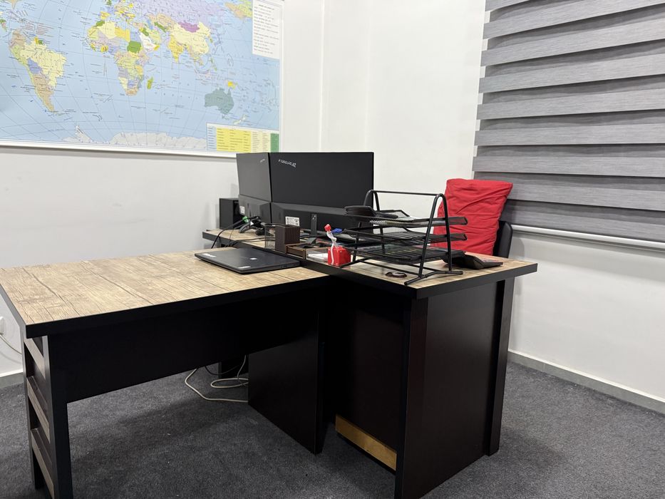 Срочно продается офис всё мебели и техники