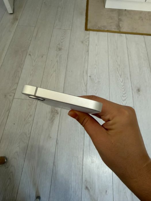 Продам или обменяю iphone 16e