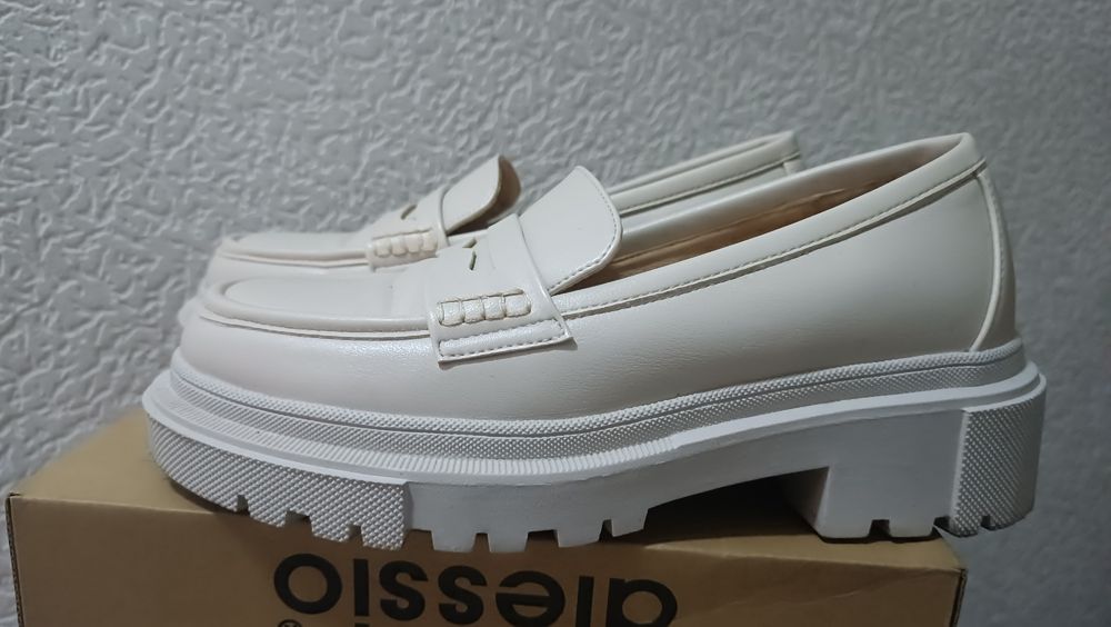 Продам лоферы в отличном состоянии