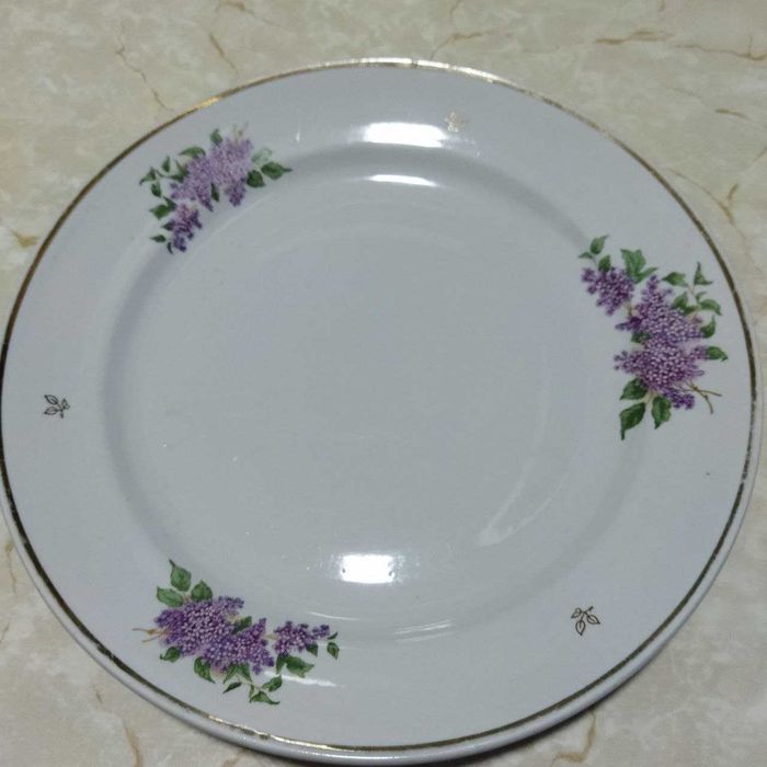 Японские тарелки, разные лаганы и новая кружка с моторчиком.